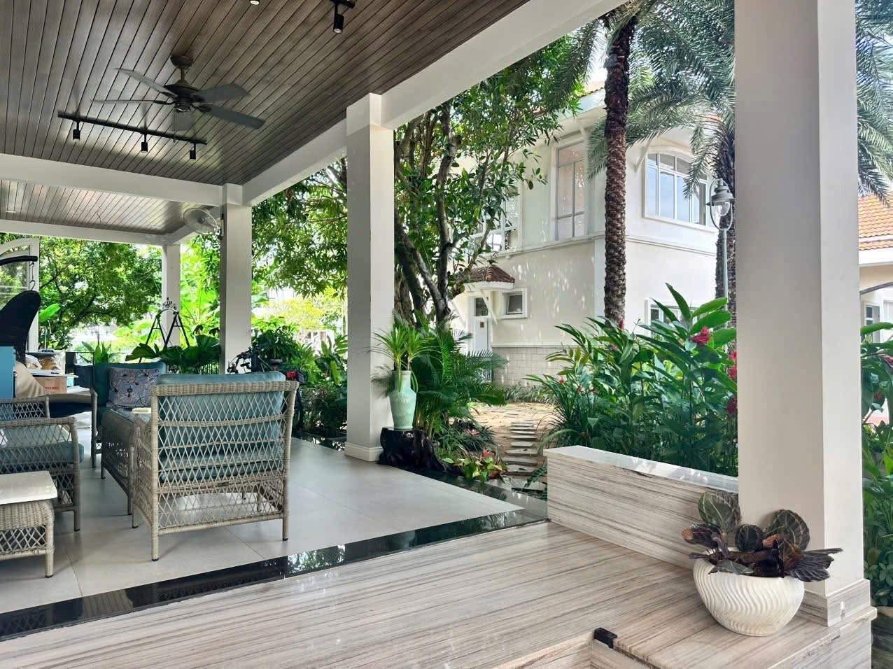 Bán Biệt Thự Liên Kế Chateau Phú Mỹ Hưng Q7 - Căn Góc Hướng Tây Tứ Trạch